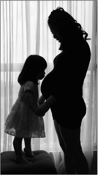 child with pregnant woman